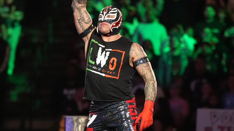 Rey Mysterio posing
